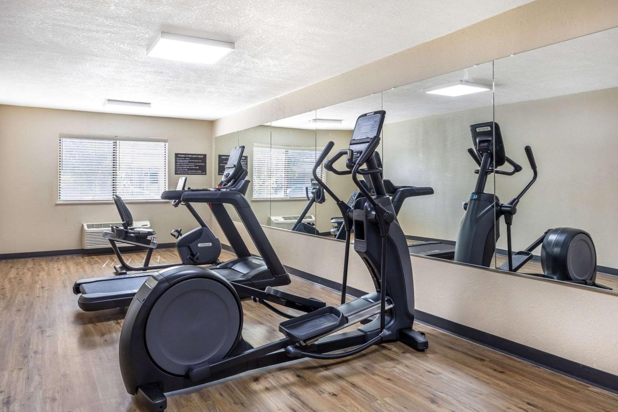 Sleep Inn & Suites Salina I-135 Kültér fotó