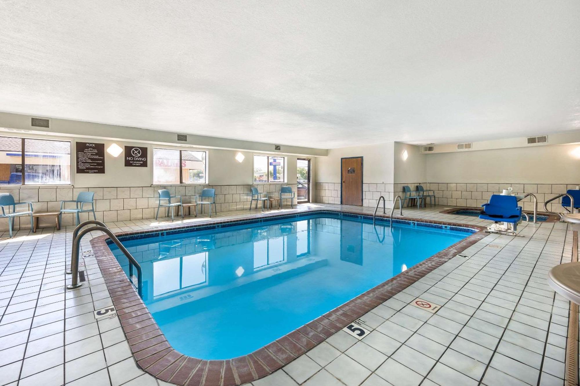 Sleep Inn & Suites Salina I-135 Kültér fotó